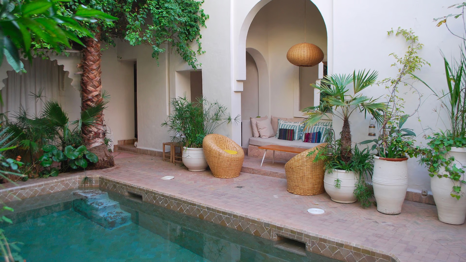 Dar Z5 courtyard pool in Marrakech