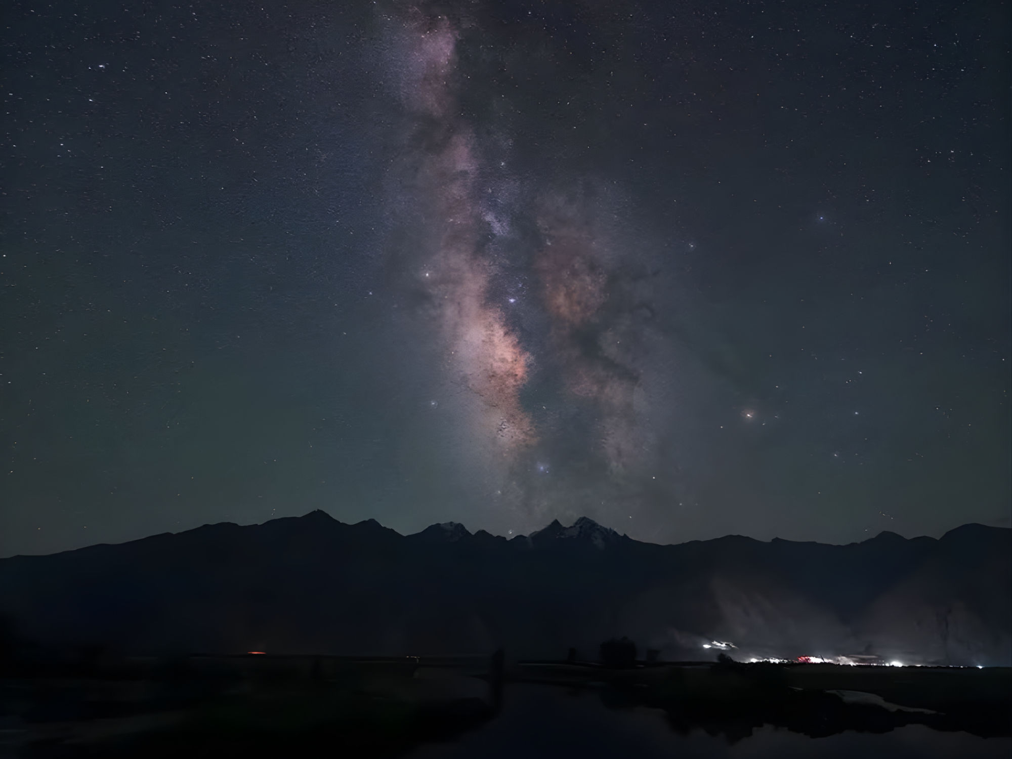 Milky Way over the Karakoram mountains at Nubra Valley