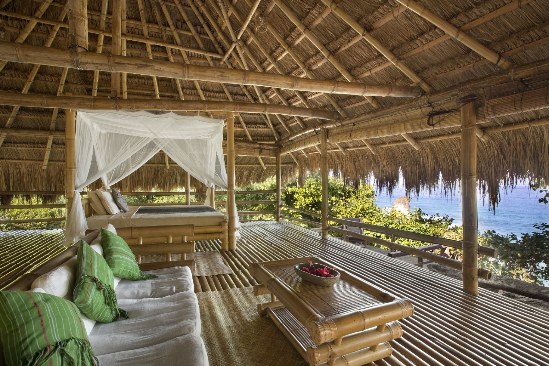 Ngalung Kalla bamboo suite by the sea